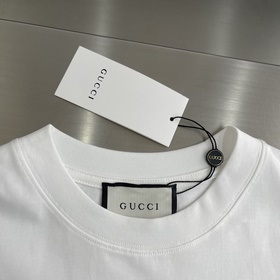 Gucci  Премьера новой коллекции весна