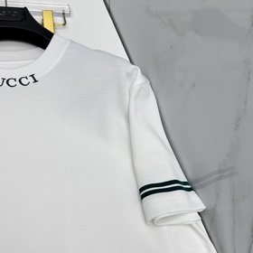 Gucci： премьера новой весенне-летней к