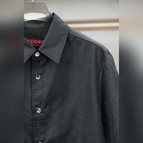 Gucci — модный комплект из жакетчика