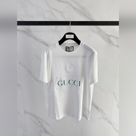 Gucci 26： премьера новой коллекции вес