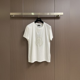 Футболка Gucci с принтом виде ретро-эм