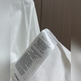 Футболка Gucci с принтом виде ретро-эм