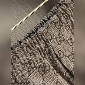 Цена верхней части — 2600, цена шорт —