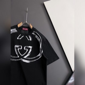 Gucci 2026 SS： новейшая модель с корот