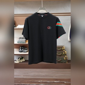 Gucci — модный комплект из тонких шо