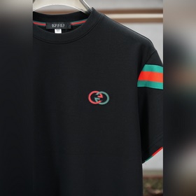 Gucci — модный комплект из тонких шо