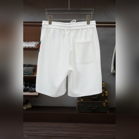 Gucci — модный комплект из тонких по