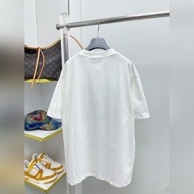 GU*Gu — новая модель 26ss с логотипом 