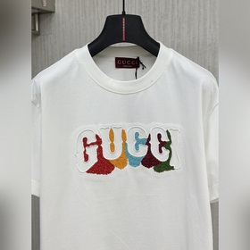 Новая модель хлопковой футболки с коро