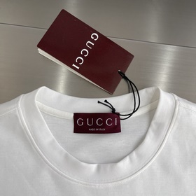Новая коллекция Gucci весна-лето 2026：