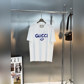 Тенденционная футболка Gucci с изображ