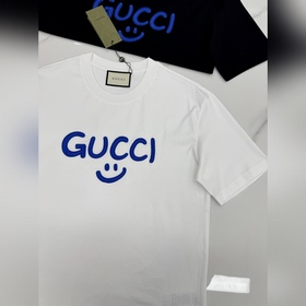 Тенденционная футболка Gucci с изображ