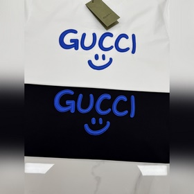 Тенденционная футболка Gucci с изображ