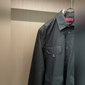 Белая рубашка GUCCI с множеством карма