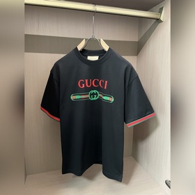 Новая коллекция Gucc весна-лето 2026： 