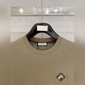 Новая модель мужской футболки с круглы