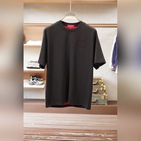Gucci — модный комплект из тонких по