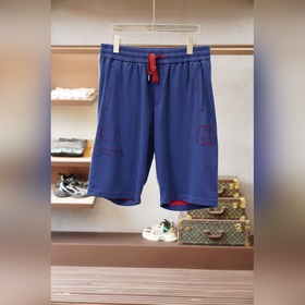 Gucci — модный комплект из тонких по