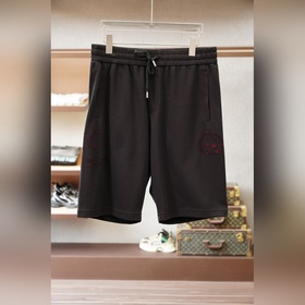Gucci — модный комплект из тонких по