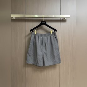 Цена рубашки — 2500, цена шорт — 2300