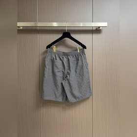 Цена рубашки — 2500, цена шорт — 2300 