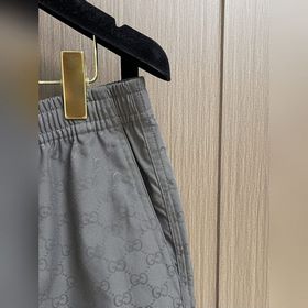Цена рубашки — 2500, цена шорт — 2300 