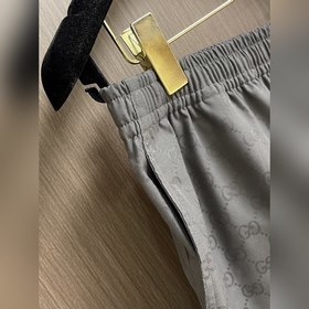 Цена рубашки — 2500, цена шорт — 2300 
