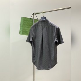 Цена верхней части — 2500, цена шорт —