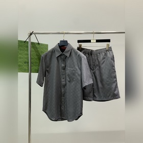 Цена верхней части — 2500, цена шорт —