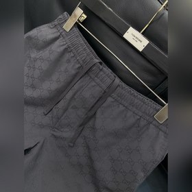 Цена верхней части — 2500, цена шорт —