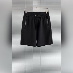 Новые кожаные шорты Hermès с логотипом
