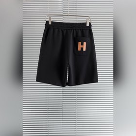 Новые кожаные шорты Hermès с логотипом