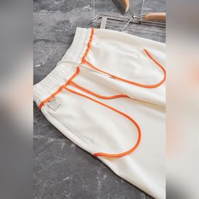 Новые кожаные шорты Hermès с логотипом