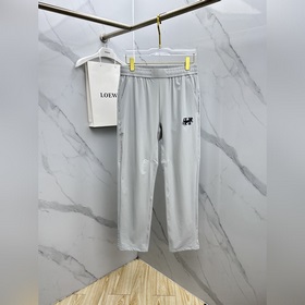Hermes — новые модели брюк в стиле кэж