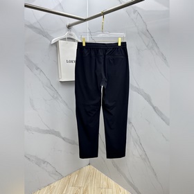 Hermes — новые модели брюк в стиле кэж