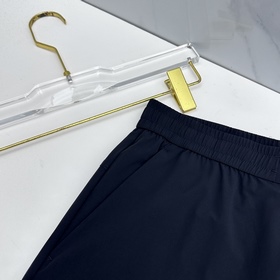 Hermes — новые модели брюк в стиле кэж