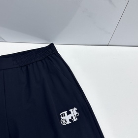 Hermes — новые модели брюк в стиле кэж