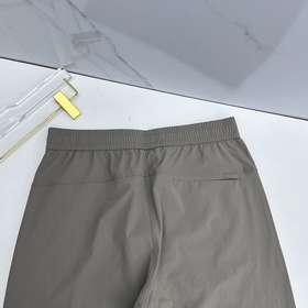 Hermes — новые модели брюк в стиле кэж
