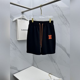 Hermes： новые модели шорт в стиле кэжу