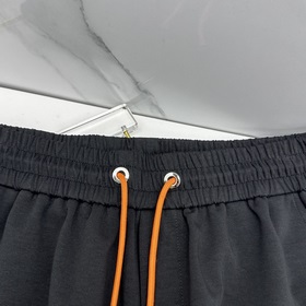 Hermes： новые модели шорт в стиле кэжу