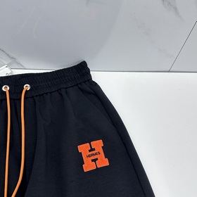 Hermes： новые модели шорт в стиле кэжу