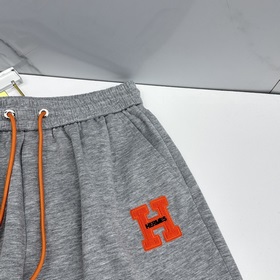 Hermes： новые модели шорт в стиле кэжу
