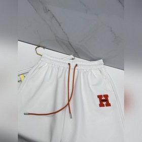Hermes： новые модели шорт в стиле кэжу