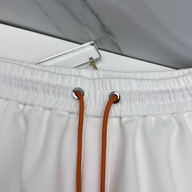 Hermes： новые модели шорт в стиле кэжу