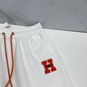 Hermes： новые модели шорт в стиле кэжу