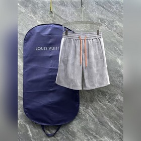 Hermès： с полным набором логотипов, но