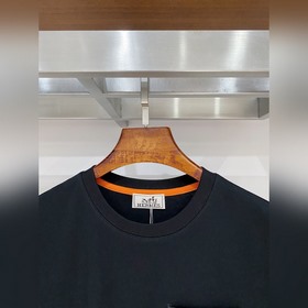 [Hermès Весна-Лето 2026 · Футболка выс