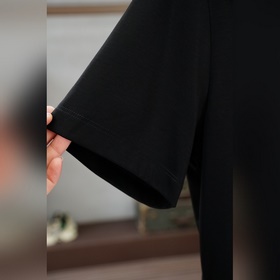 Hermès — новая модель футболки с кругл