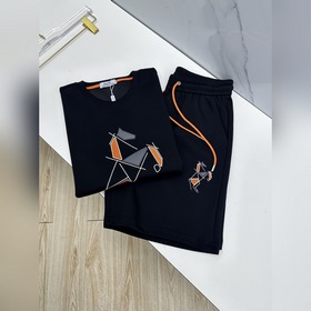 Новые весенне-летние комплекты Hermes：