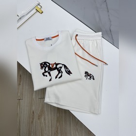 Новые весенне-летние комплекты Hermes：